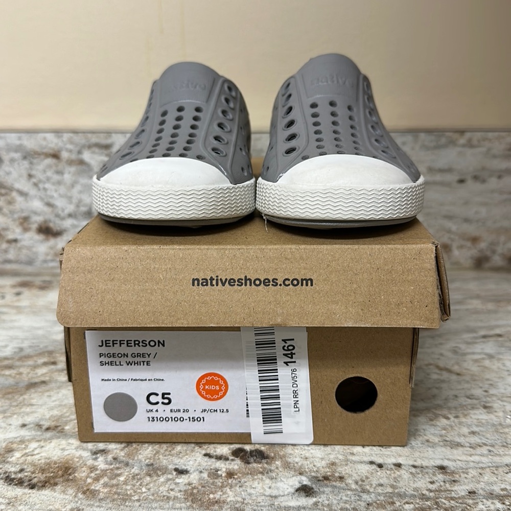 Native Jefferson Shoe in Pigeon Grey/Shell White